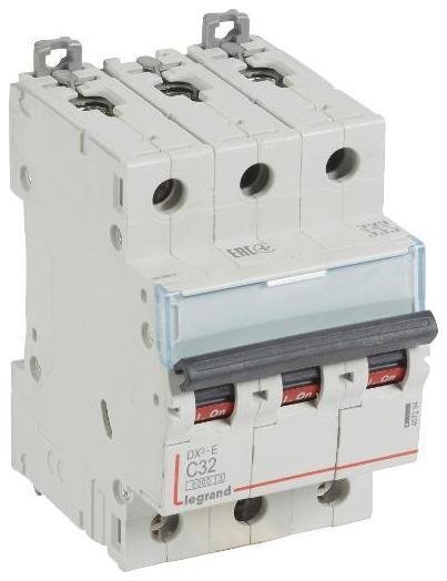 Legrand 407294 Выключатель автоматический трехполюсный DX3-E 6000 32А C 6кА